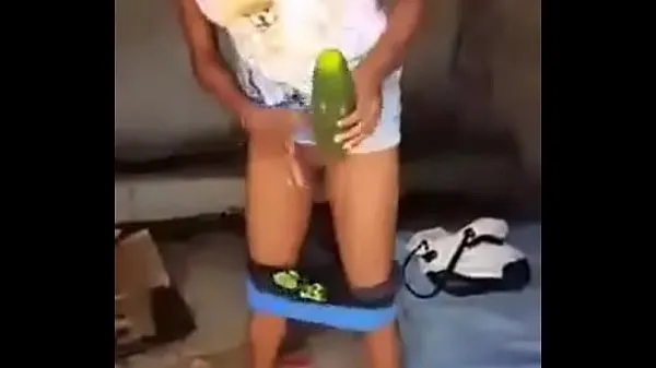 he gets a cucumber for $ 100 Video baru yang besar