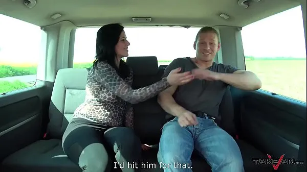 Pick-up Brunette Banged and Sperm Filled in a Van Video baru yang besar