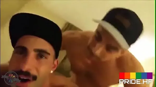 Μεγάλα Handsome gay νέα βίντεο