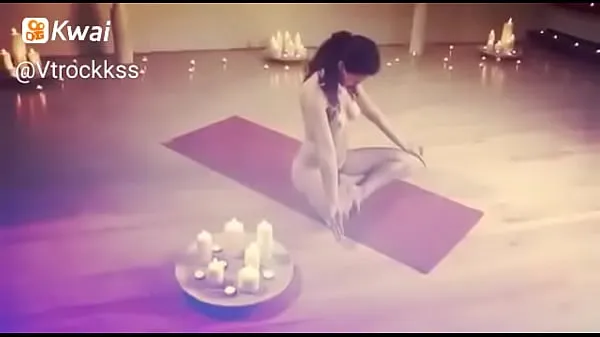 Grote Nude Yoga nieuwe video's