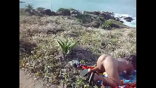 Two Whores Showing Pussy on the Beach Video baru yang besar