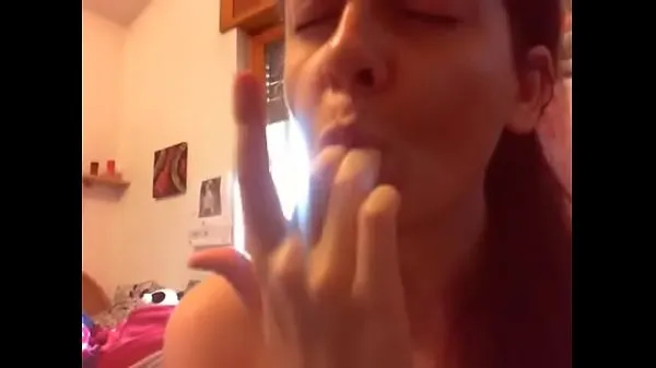بڑے A young woman pays me on a videochat note to see me masturbating what a great slut نئے ویڈیوز
