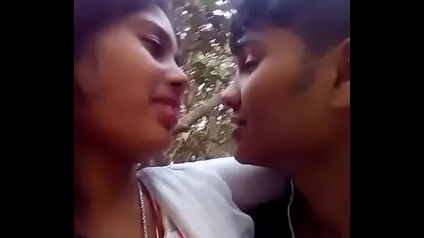 बड़े Kissing नए वीडियो