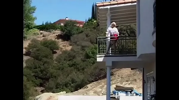 بڑے Milf Diane Diamonds spreads her legs wide open for her neighboor to fuck نئے ویڈیوز