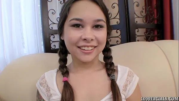 Grote Pigtailed teen Kira Sinn eagerly taking cum facial nieuwe video's