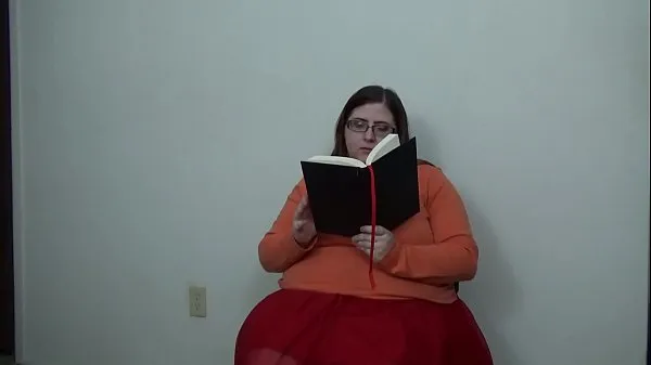 Büyük Velma Reads & Rides yeni Video