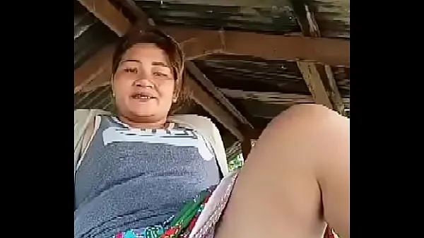 Grote Thai aunty flashing outdoor nieuwe video's