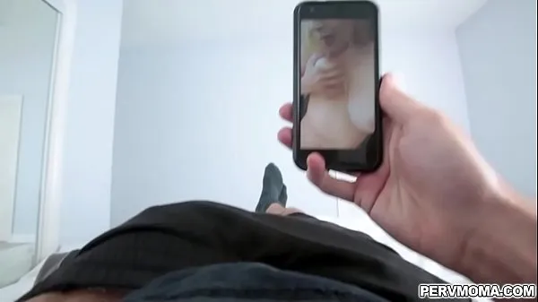بڑے Step sons cock receives a steaming hot deep throat blowjob from Sarah Vandella نئے ویڈیوز