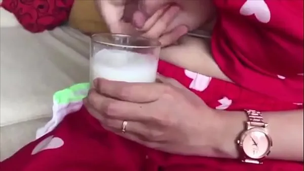 Vietnamese cleaning lady's special breakfast Video baru yang besar