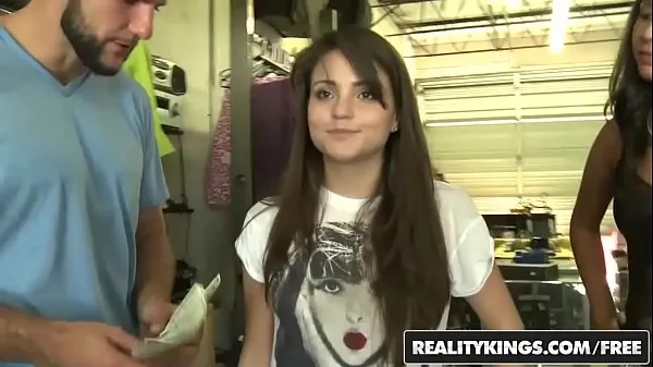 Μεγάλα Cute teen (Cara Swank) and her friend share a dick for a lil cash - Reality Kings νέα βίντεο