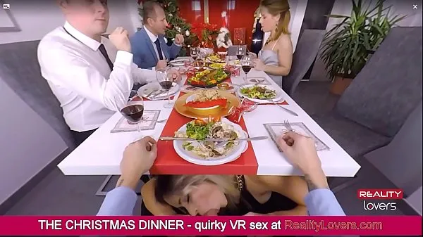 Blowjob under the table on Christmas in VR with beautiful blonde Video baharu besar