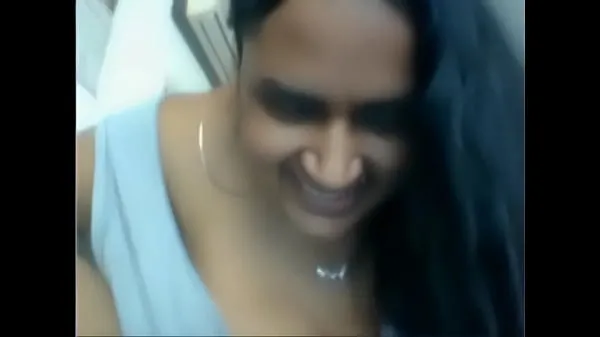 Velká Indian Mallu Aunty nová videa