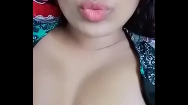 Big Swathi naidu showing her boobs new Videos