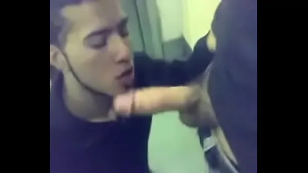 Blowjob in the subway Video mới lớn