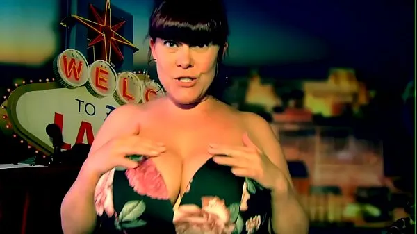 Hot Milf Bouncing her Massive Tits JOI Video baru yang besar