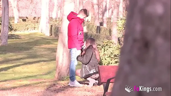 Store Lucia Nieto is back in FAKings to suck stranger's dicks right in the public park nye videoer