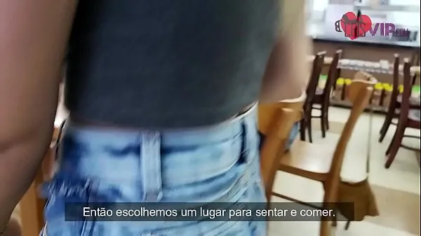 Grandes Cristina Almeida in the parking lot of a snack bar in Fernão Dias, receiving a Christmas present, the bastard eats it without a condom and cums inside her pussy in front of the meek cuckold who films it and is cursed by her novos vídeos