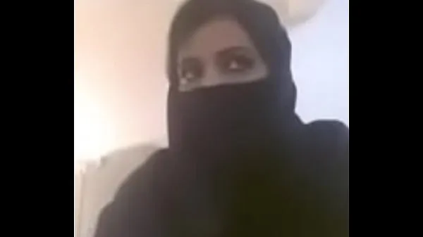 Grote Muslim hot milf expose her boobs in videocall nieuwe video's
