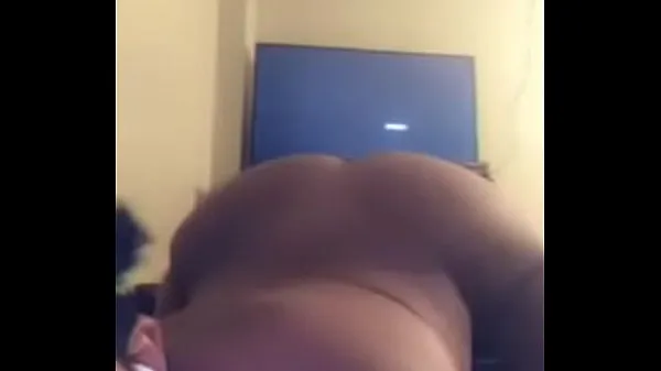 Shaking gay big butt Video baru yang besar