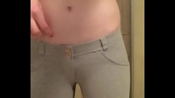 Wetting some nice pants, pee all in them Video baharu besar