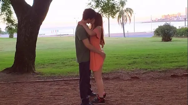 It's my birthday and my boyfriend takes me out for a walk in the park that ends up being like our honeymoon Video mới lớn
