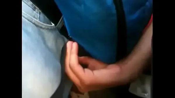 Velká grabbing his bulge in the metro nová videa