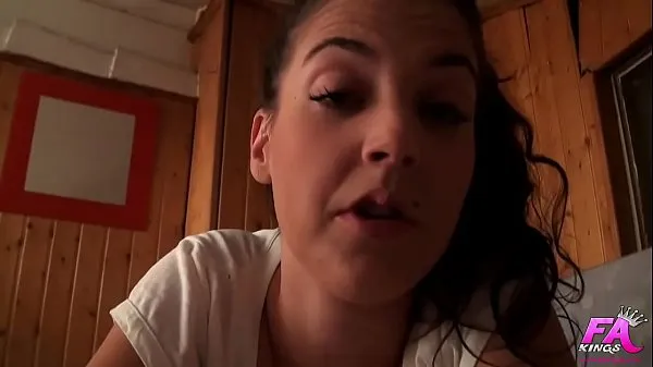 Stora 18yo petite teen Vanessa knows how to get free stuff from dudes in her 'hood nya videor