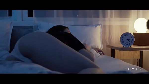 Dread Hot and Emme White Fucking hot in bed - FEVER Video baru yang besar