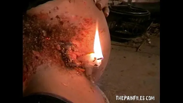 Duże Crystel Lei ordered to hotwax her entire body and burn her own pussy nowe filmy