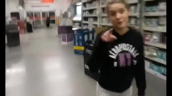 Store Stranger girl sucks my dick in Walmart nye videoer