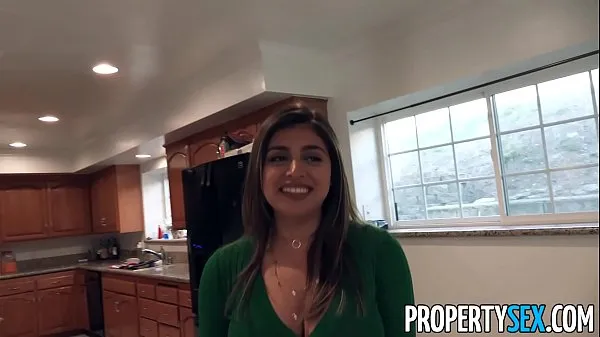 बड़े PropertySex Horny wife with big tits cheats on her husband with real estate agent नए वीडियो