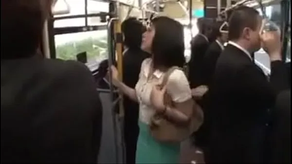 Grandes Garota fodida em um ônibus novos vídeos