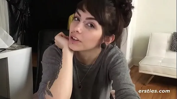 Büyük Fucking Her Tasty Hairy Pussy with Big Dildo yeni Video