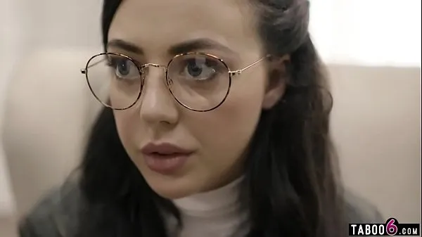 Nerdy teen with glasses gets exploited by social worker مقاطع فيديو جديدة كبيرة