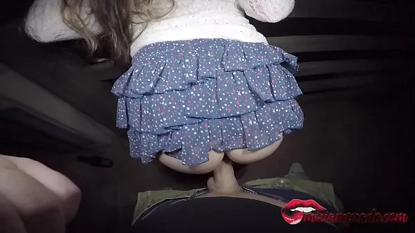 大きなHorny big tits fucking in public on the bridge with hot creampie / Miriam Prado新しい動画