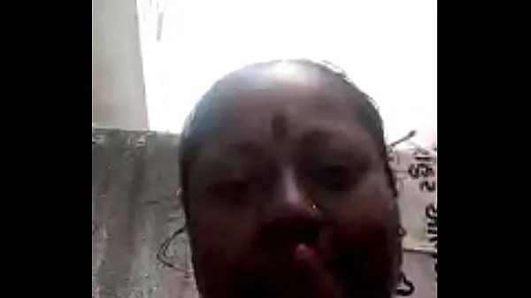 बड़े Indian mom नए वीडियो
