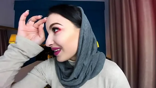 Veľké Cute Little Muslim Girl Playing With Her Pussy For You nové videá