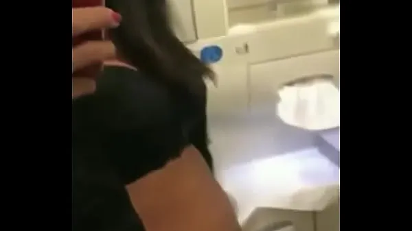 Büyük Brunette shemale jerking off in the bathroom yeni Video