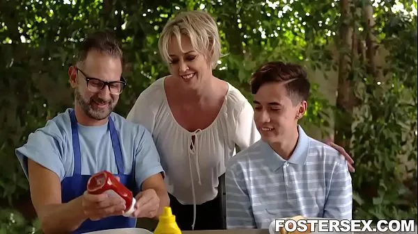 Foster stepMom Dee Williams Requests Help With Fertility Issues Video baru yang besar