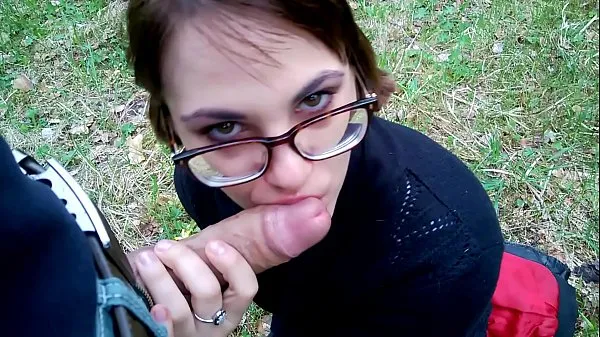 Amateur Blowjob in the forest Video baharu besar