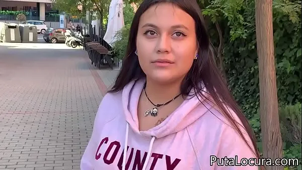 بڑے An innocent Latina teen fucks for money نئے ویڈیوز