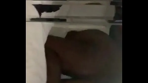 Grandi Phat ass ebony lies to her b. and gets the dick down from a bbc nuovi video