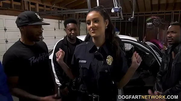 Police Officer Job Is A Suck - Eliza Ibarra مقاطع فيديو جديدة كبيرة
