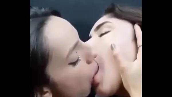 Big kissing my step cousin new Videos