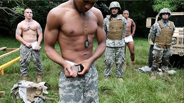 Büyük Horny soldiers training before their gangbang yeni Video