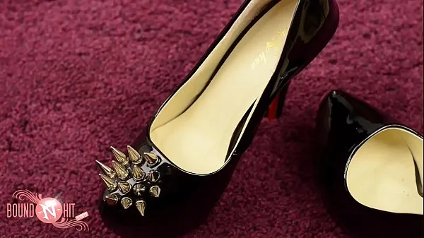 大DIY homemade spike high heels and more for little money新视频