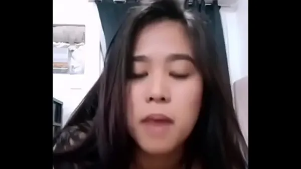 girl loves getting gifts from strangers and plays on cam Video baru yang besar