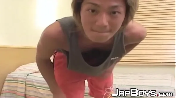 Stora Japanese jock with perfect butt strokes his huge cock rough nya videor