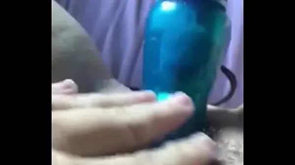 Hairy wife uses big blue dildo مقاطع فيديو جديدة كبيرة