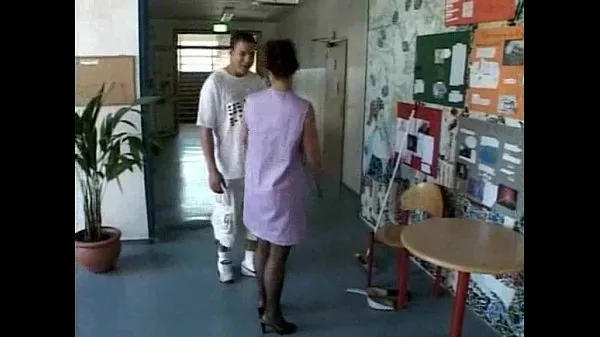 बड़े German Cleaning Woman get fucked by young guy नए वीडियो